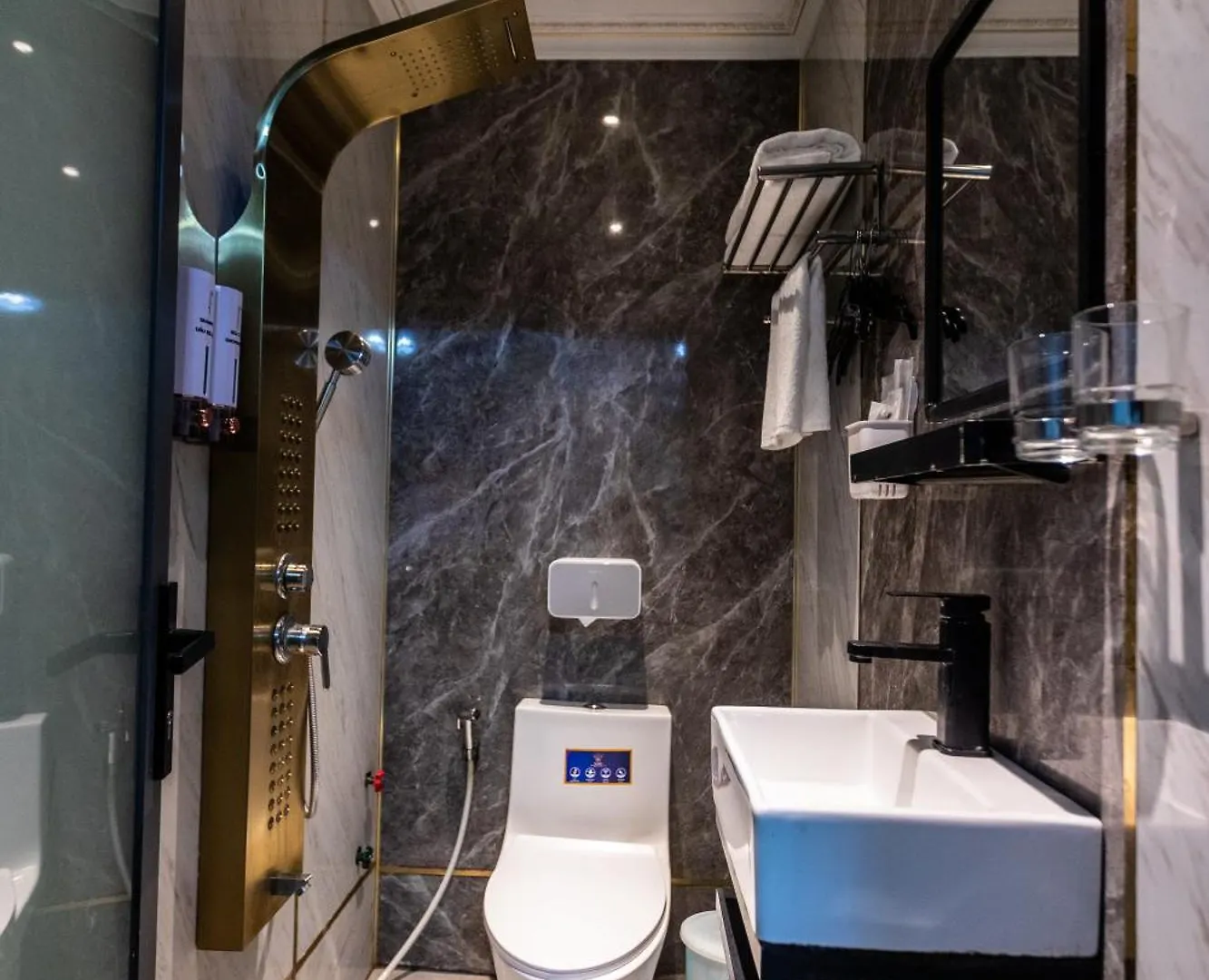 *** Hotel Khach San Bien Sao 2 - 139 Nguyen Van Luong P10 Go Vap Ho Chi Minh City Vietnam